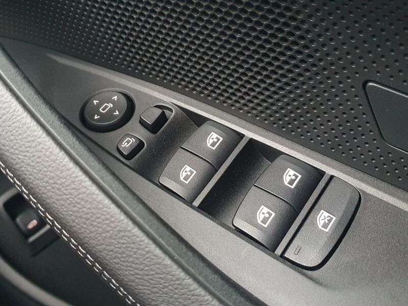 More views of BMW i4