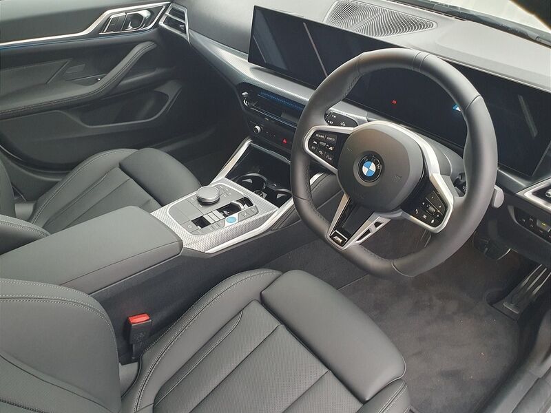 More views of BMW i4