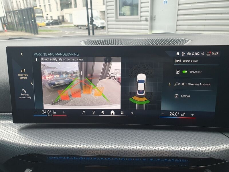 More views of BMW i4