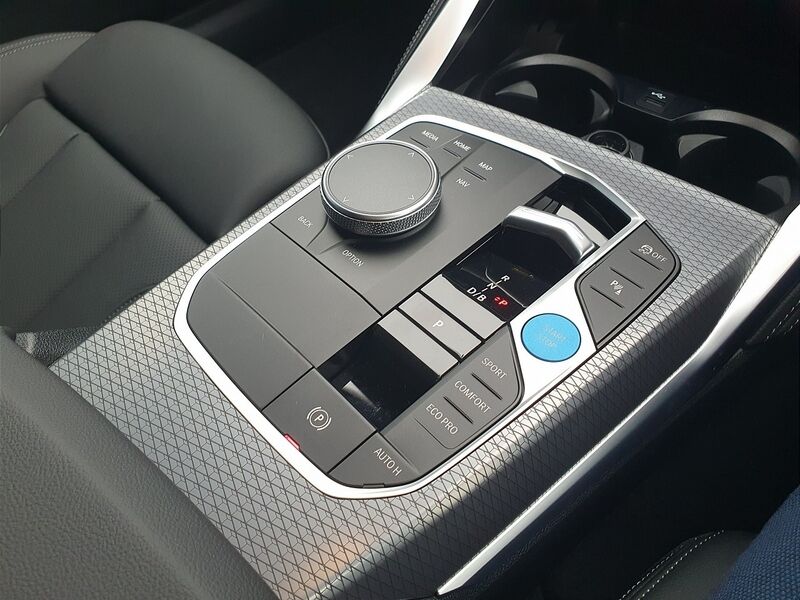 More views of BMW i4