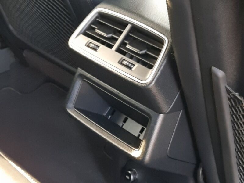 More views of Audi e-tron