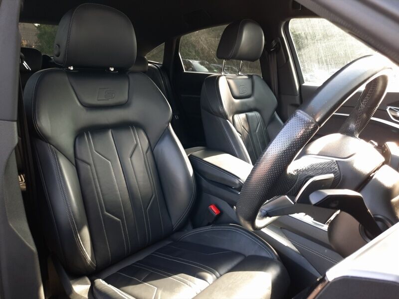 More views of Audi e-tron