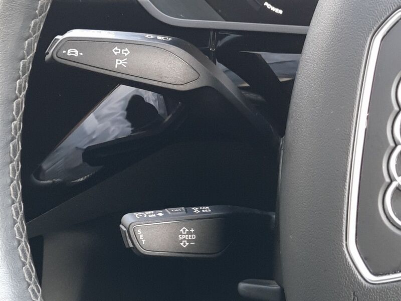 More views of Audi e-tron