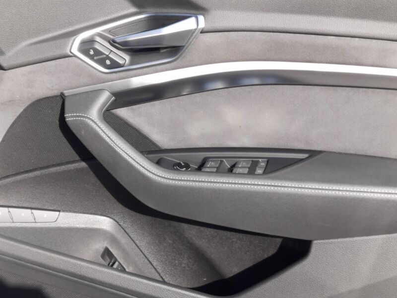 More views of Audi e-tron