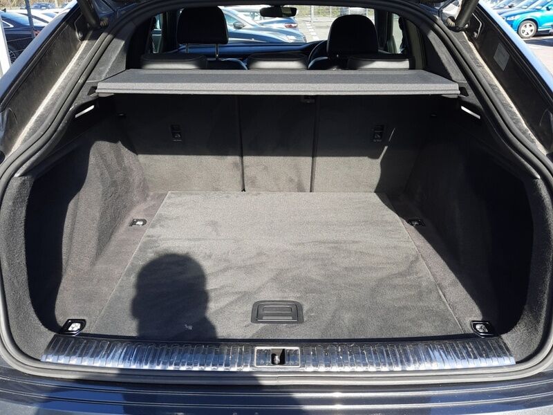 More views of Audi e-tron