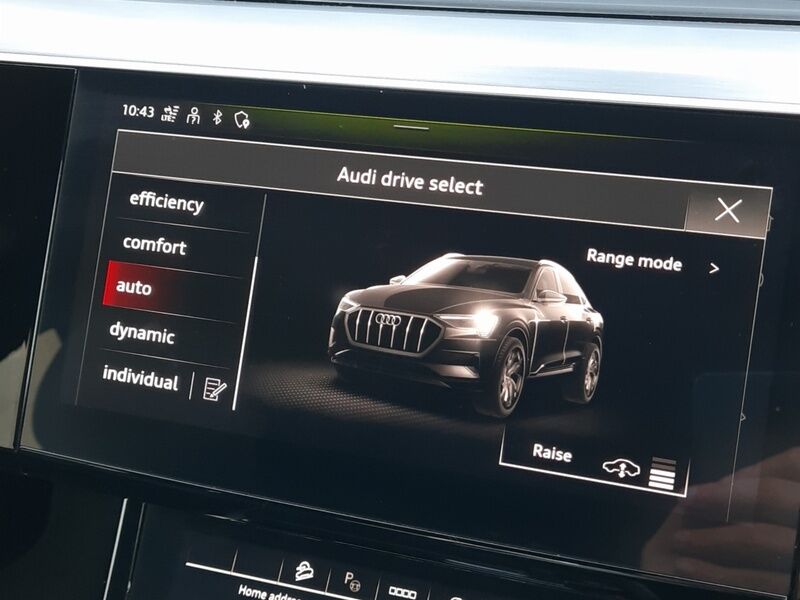 More views of Audi e-tron