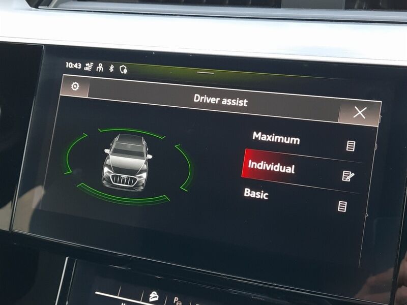 More views of Audi e-tron