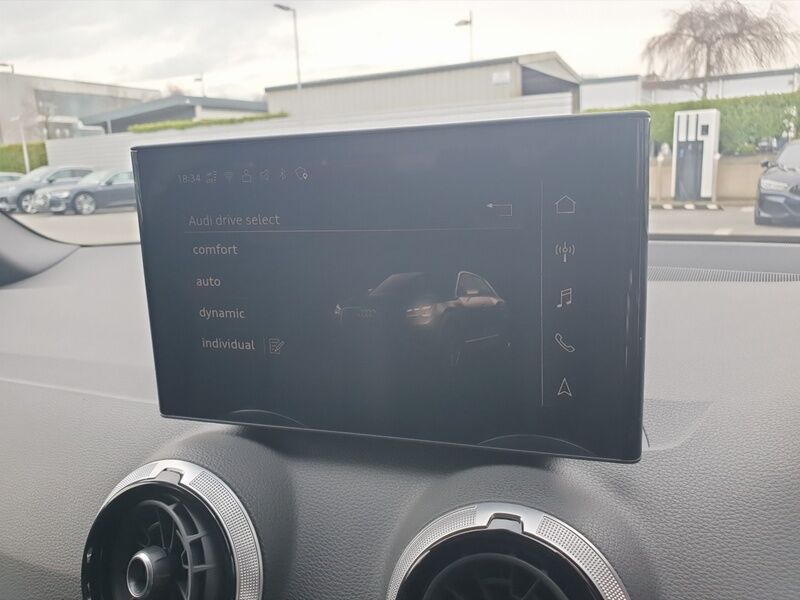 More views of Audi Q2