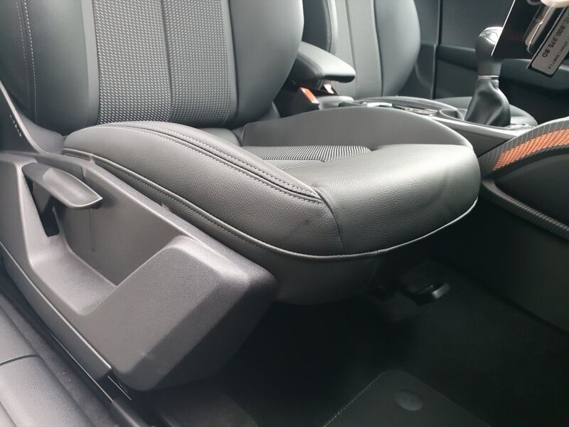 More views of Audi Q2