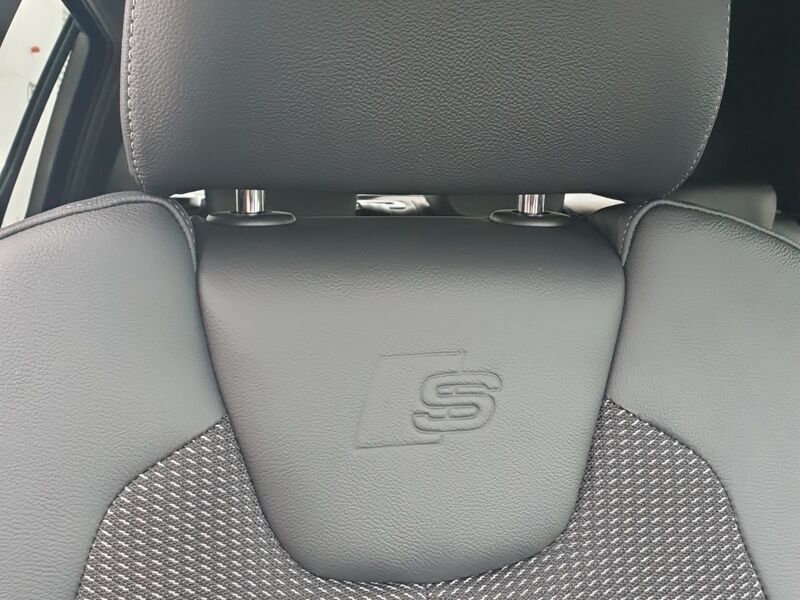 More views of Audi Q2