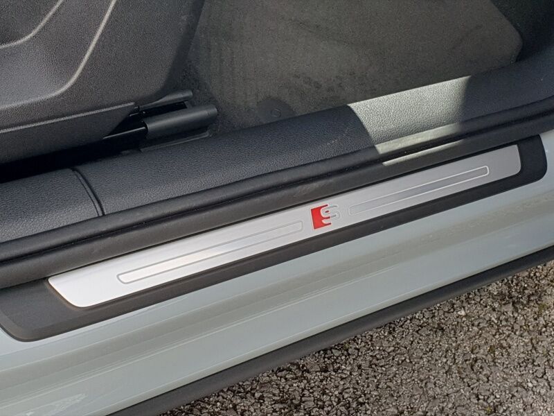 More views of Audi Q2