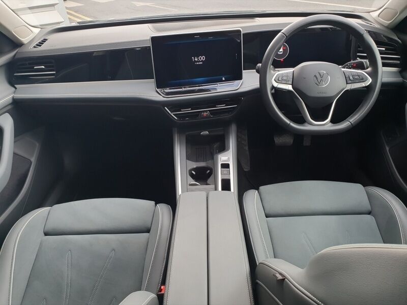 More views of Volkswagen Passat