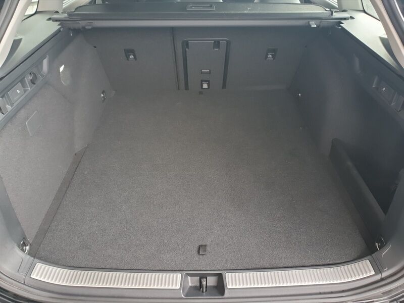 More views of Volkswagen Passat