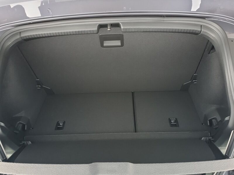 More views of Volkswagen Polo