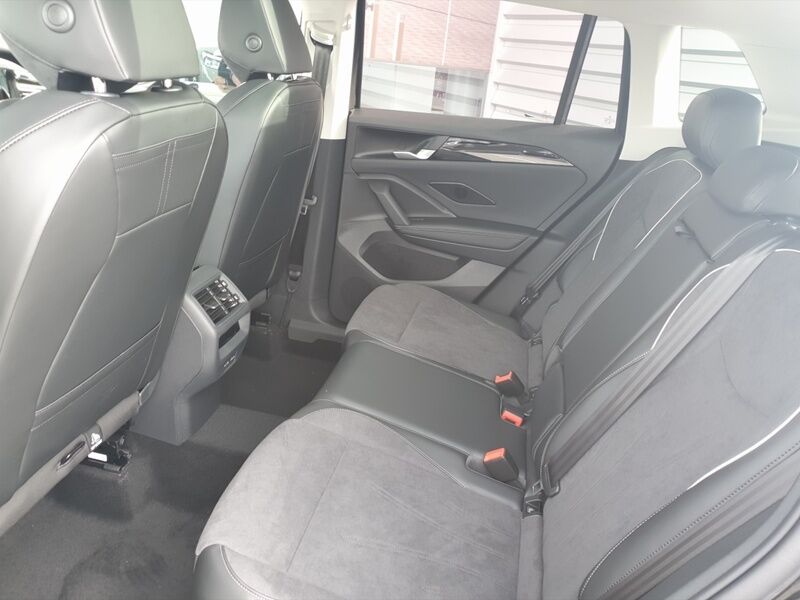 More views of Volkswagen Tiguan