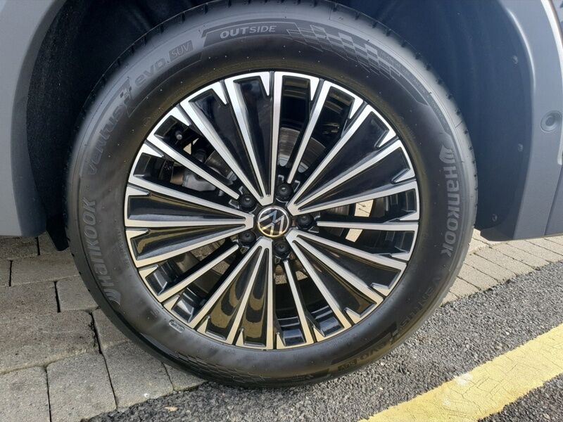 More views of Volkswagen Tiguan