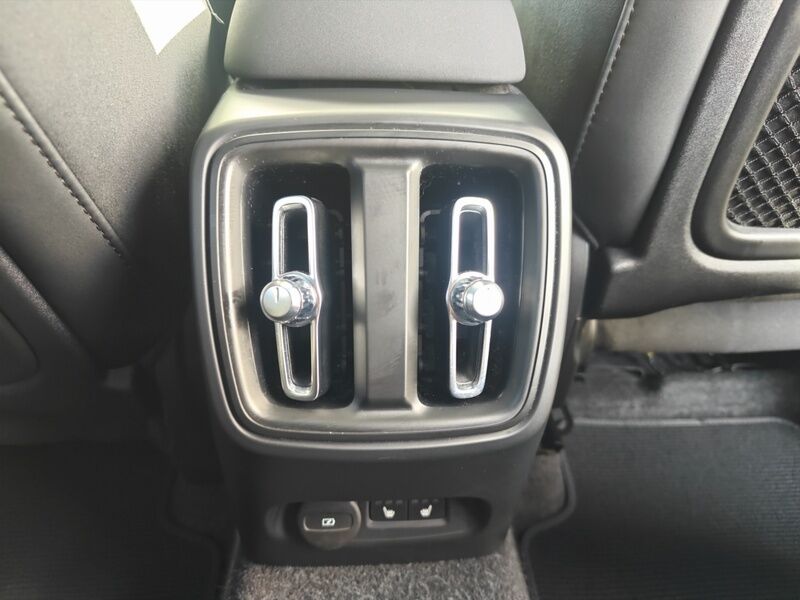 More views of Volvo C40