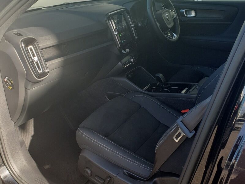 More views of Volvo XC40