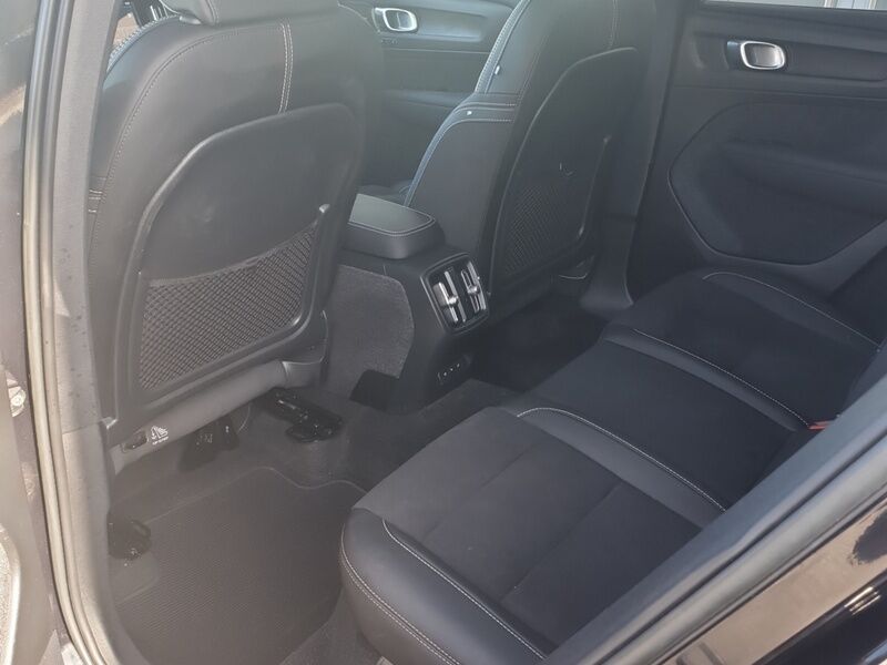 More views of Volvo XC40