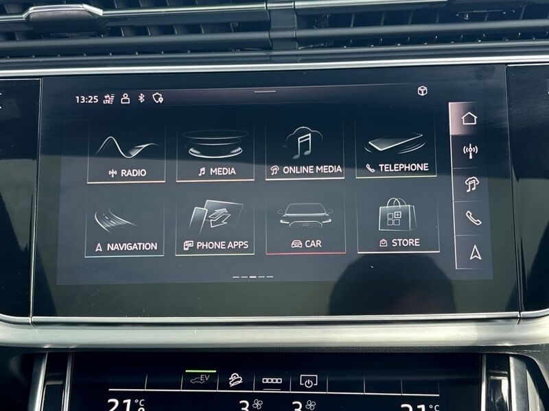 More views of Audi Q7