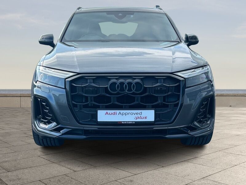 More views of Audi Q7