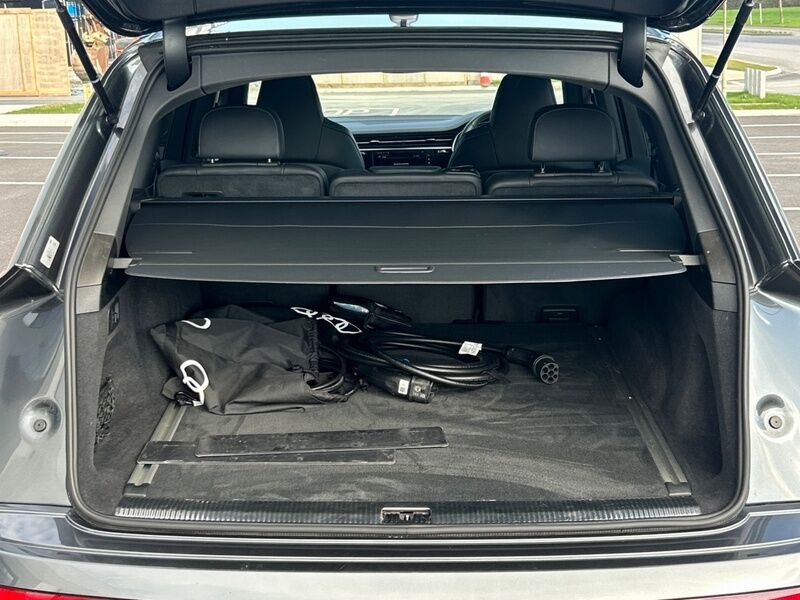 More views of Audi Q7