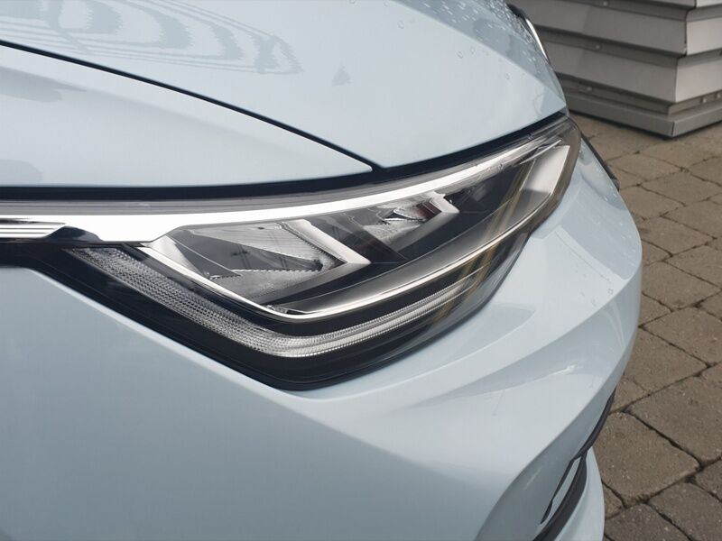 More views of Volkswagen Golf