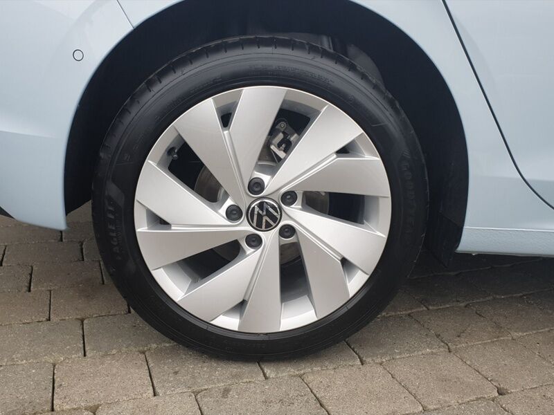 More views of Volkswagen Golf