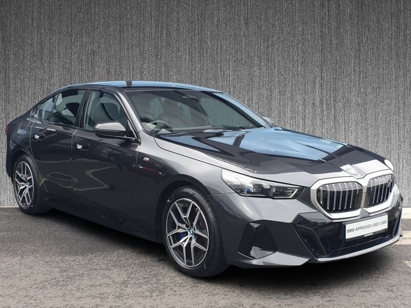 More views of BMW i5