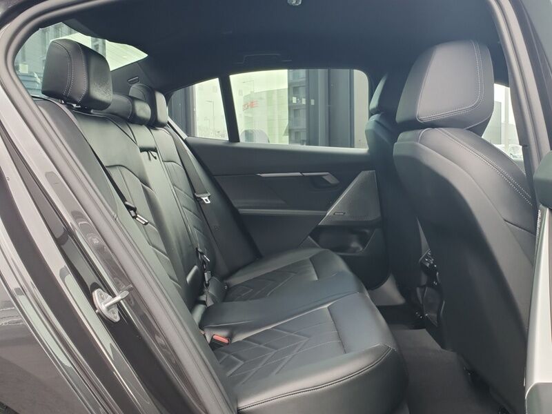 More views of BMW i5