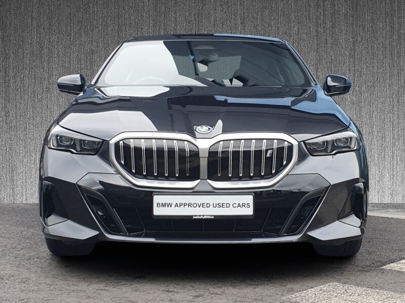 More views of BMW i5