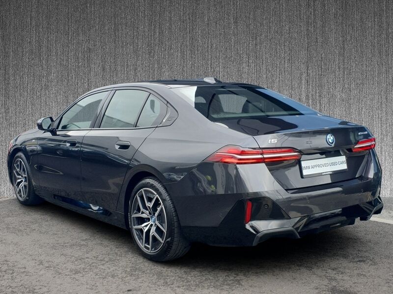 More views of BMW i5