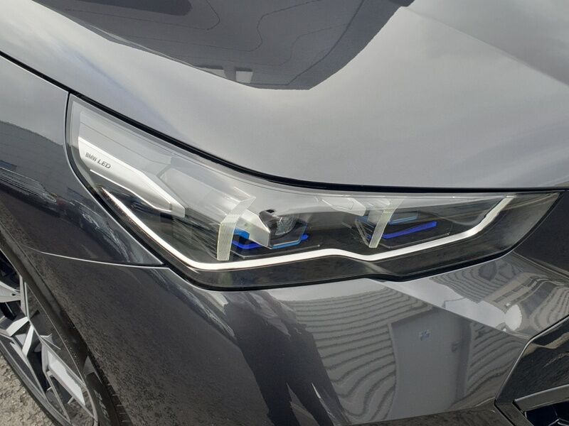 More views of BMW i5