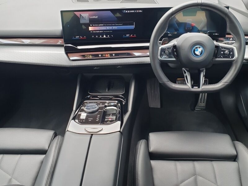 More views of BMW i5