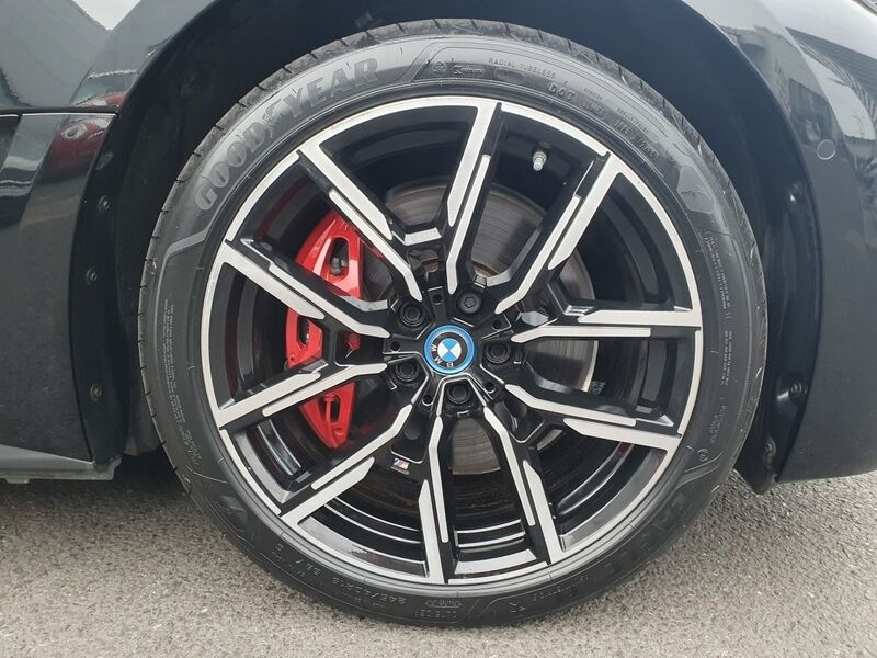 More views of BMW i4