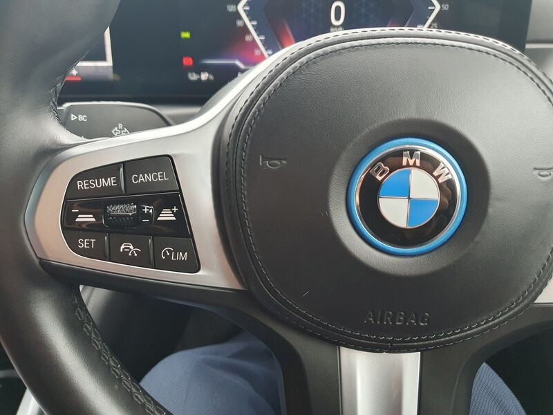 More views of BMW i4
