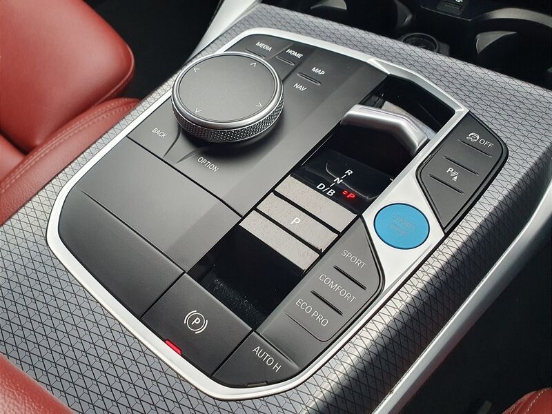 More views of BMW i4