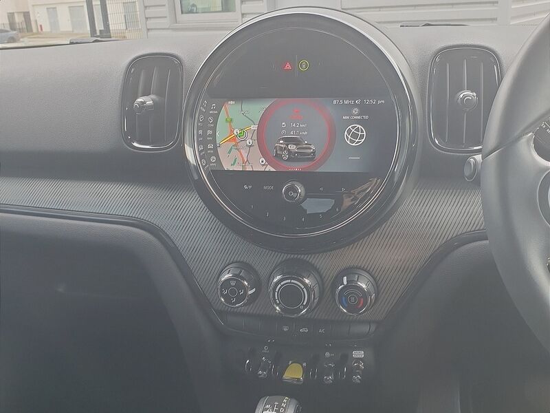 More views of Mini Countryman