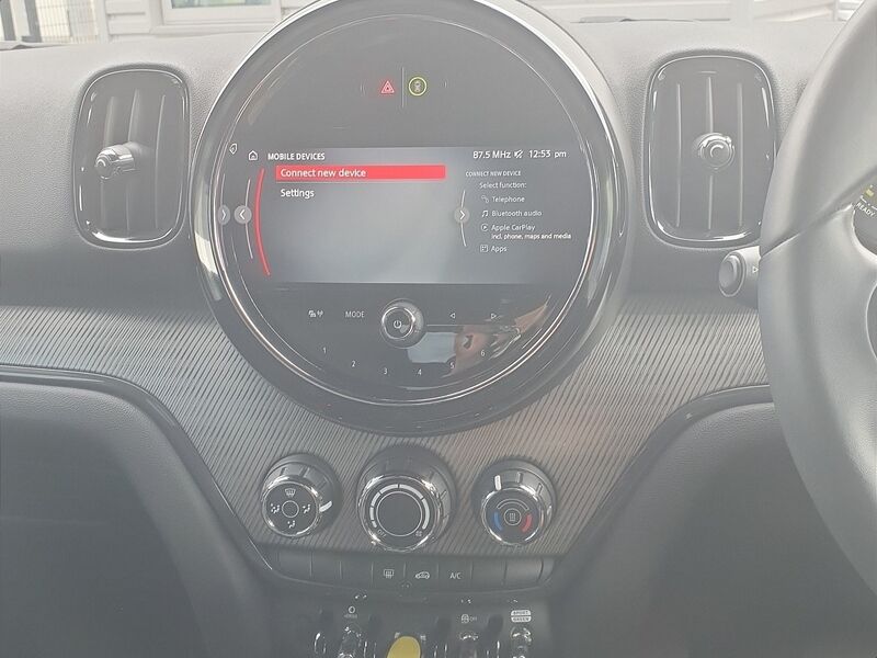 More views of Mini Countryman