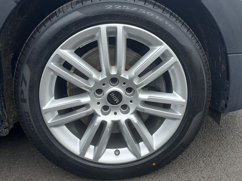 More views of Mini Countryman