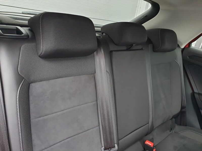 More views of Volkswagen T-Roc