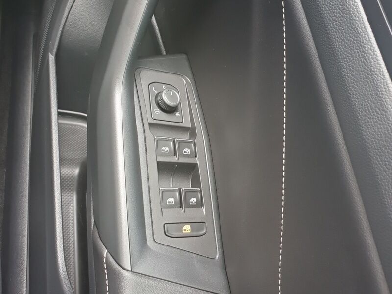 More views of Volkswagen T-Roc