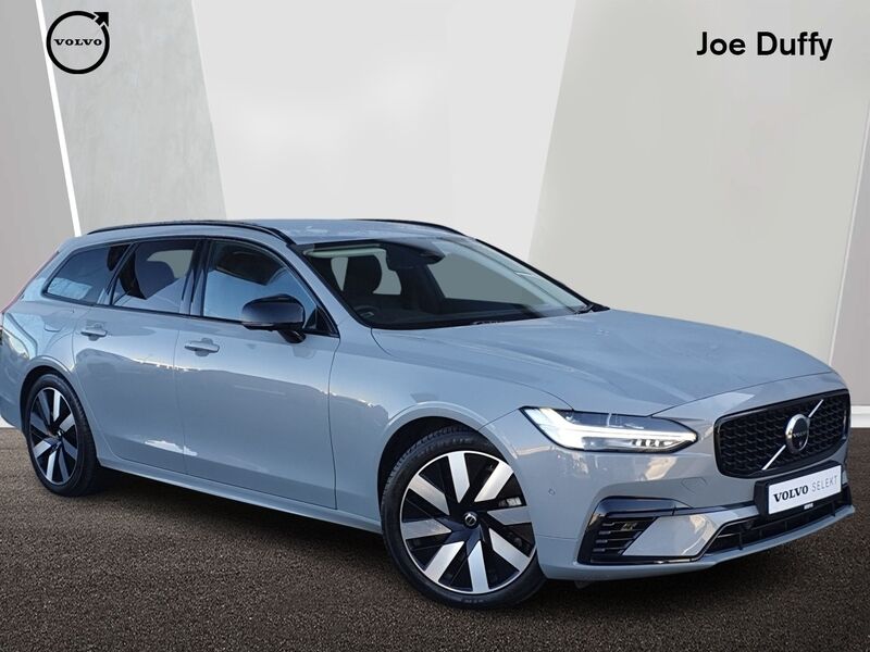 More views of Volvo V90