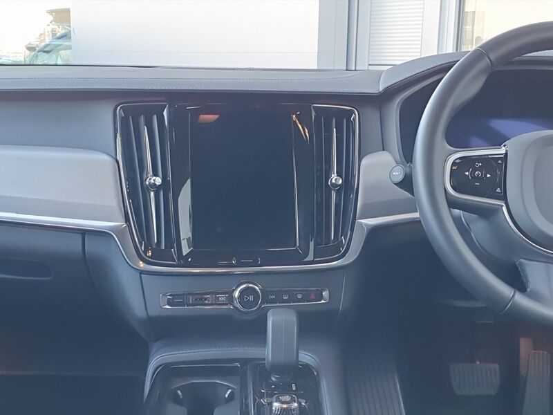 More views of Volvo V90