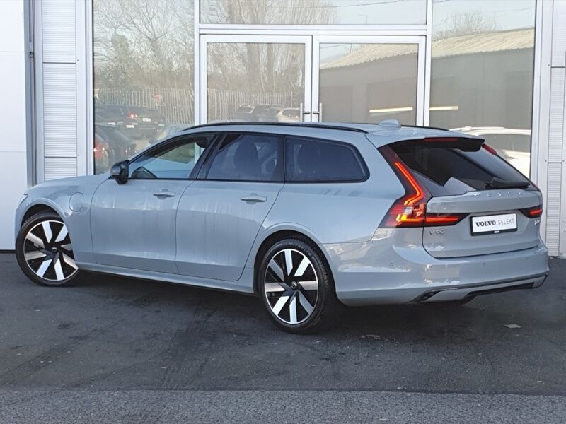 More views of Volvo V90