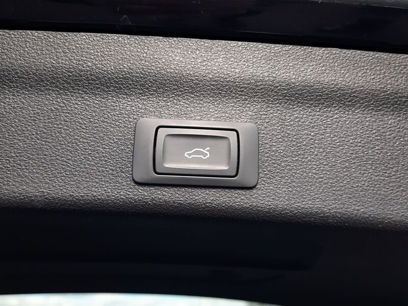 More views of Audi A6