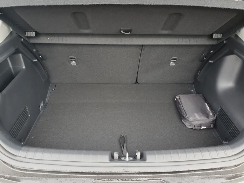 More views of Kia Stonic