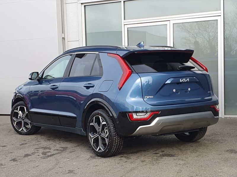 More views of Kia Niro