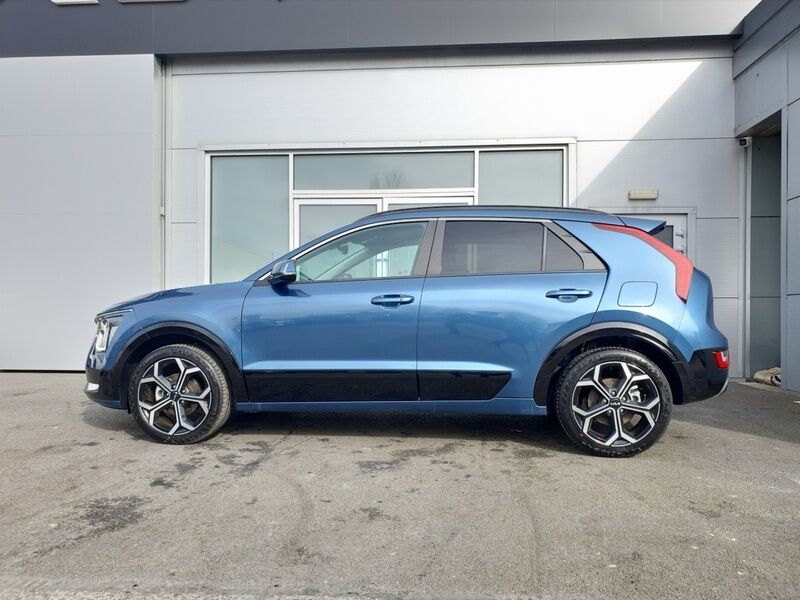 More views of Kia Niro