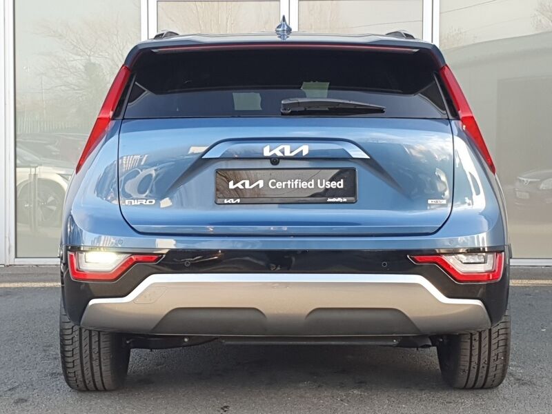 More views of Kia Niro